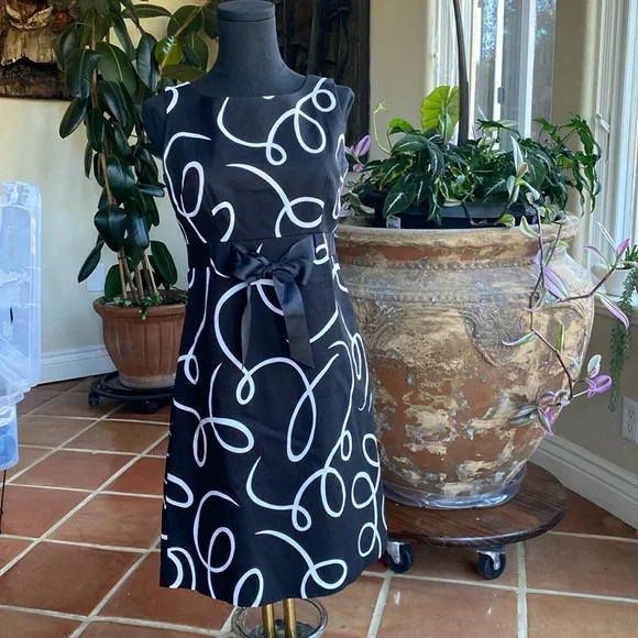 Robe Jessica Howard Sans Manches Taille 10 Petite – Occasion Très Bon État